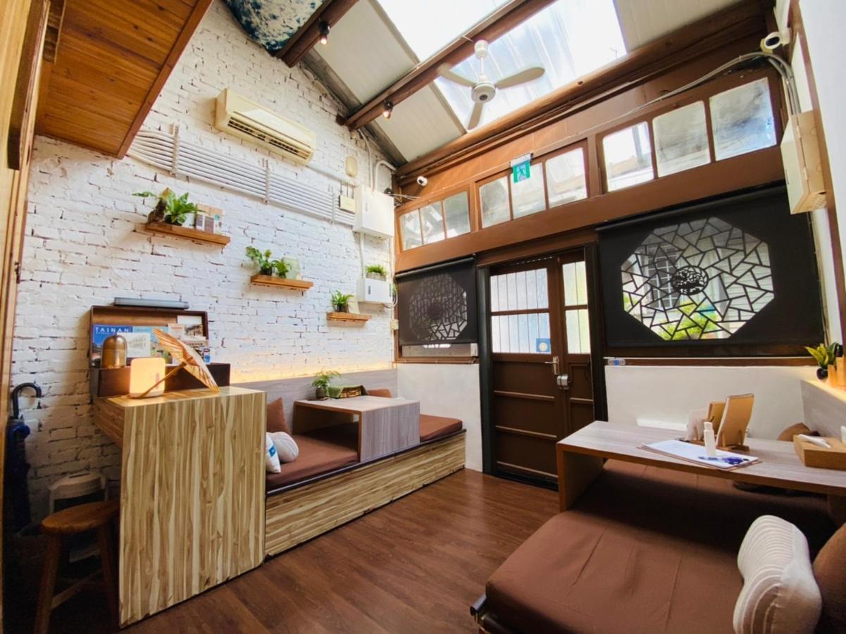 捉鳳凰 台南百年老宅包棟導覽民宿系列catchphoenix Centennial Guesthouse Екстериор снимка