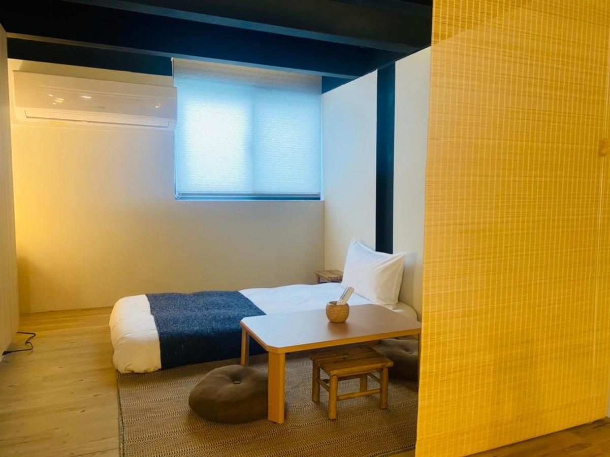 捉鳳凰 台南百年老宅包棟導覽民宿系列catchphoenix Centennial Guesthouse Екстериор снимка