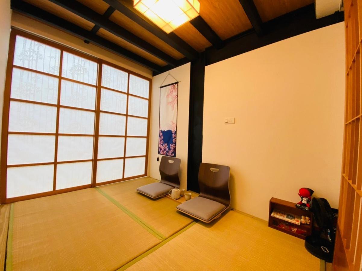 捉鳳凰 台南百年老宅包棟導覽民宿系列catchphoenix Centennial Guesthouse Екстериор снимка